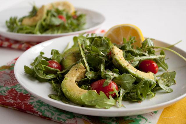 Einfache Salate zum Abendessen: schnell, lecker und zufriedenstellend!