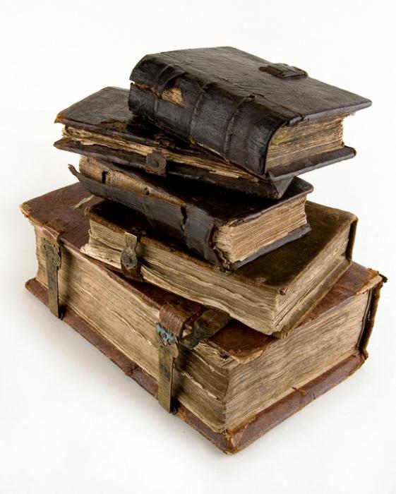Welches Material zum Schreiben im frühen Mittelalter war das beliebteste?